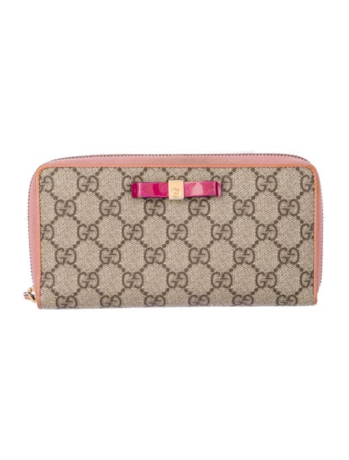 Gucci GG Supreme Continental Wallet