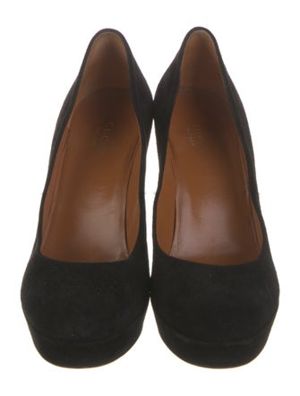 Gucci Suede Pumps