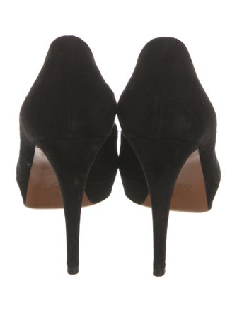 Gucci Suede Pumps