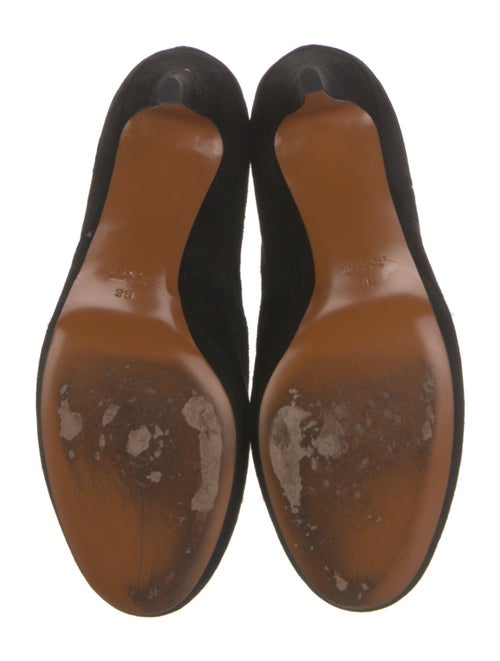 Gucci Suede Pumps