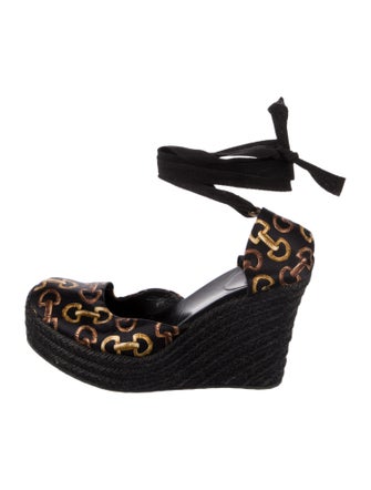 Gucci Horsebit Accent Satin Pumps