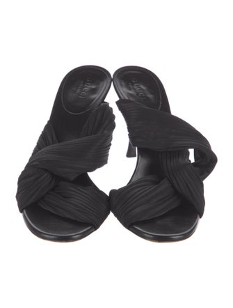 Gucci Pleated Accents Slides