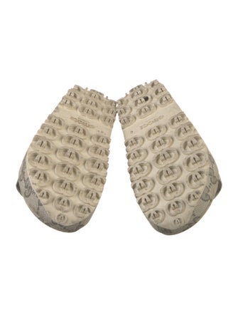 Gucci Interlocking G Logo Rubber Slides