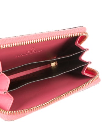 Gucci GG Signature Embossed Leather Compact Wallet