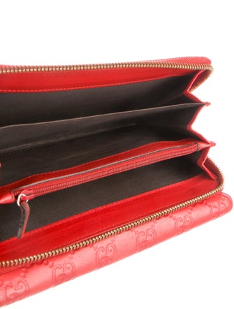 Gucci Large Continental GG Signature Continental Wallet