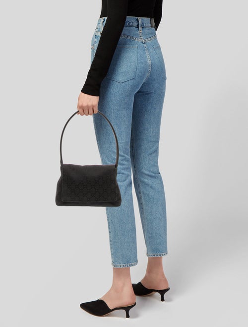 Gucci GG Canvas GG black shoulder bag.