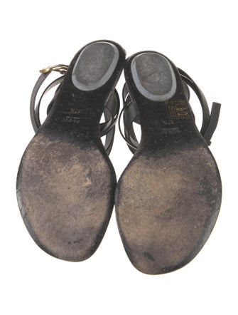 Gucci Leather T-Strap Sandals