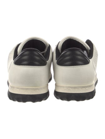 Gucci Interlocking G Logo Leather Sneakers