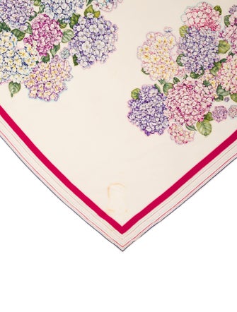 Gucci Silk Blooms Print Scarf