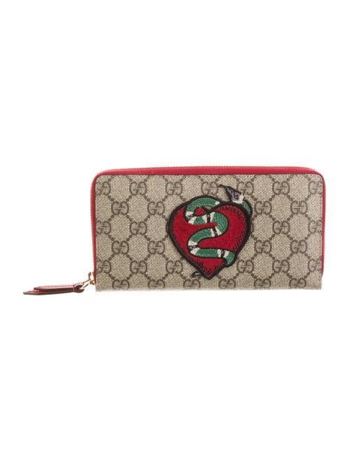 Gucci GG Supreme Continental Wallet