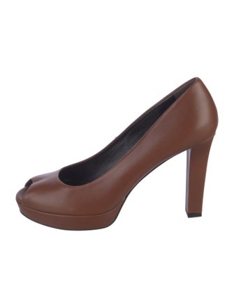 Gucci Leather Pumps