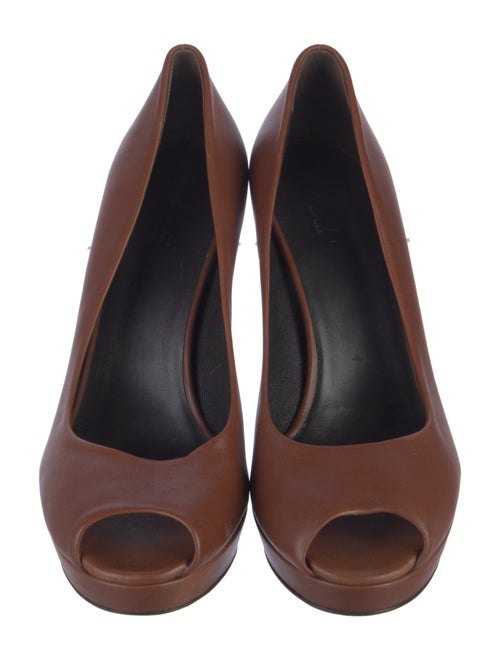 Gucci Leather Pumps