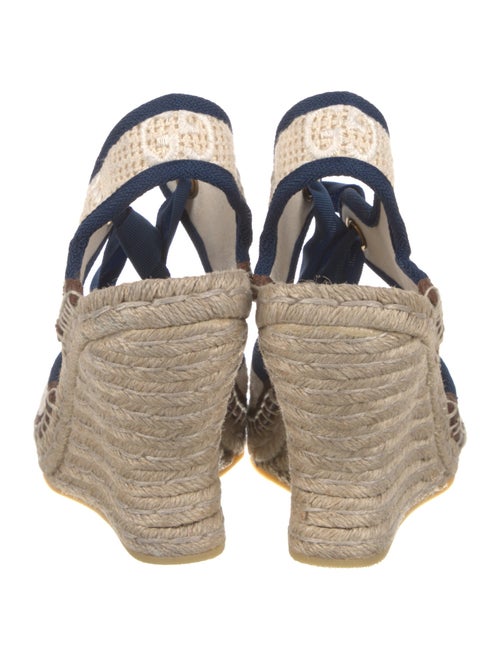 Gucci Double G Logo Canvas Pumps