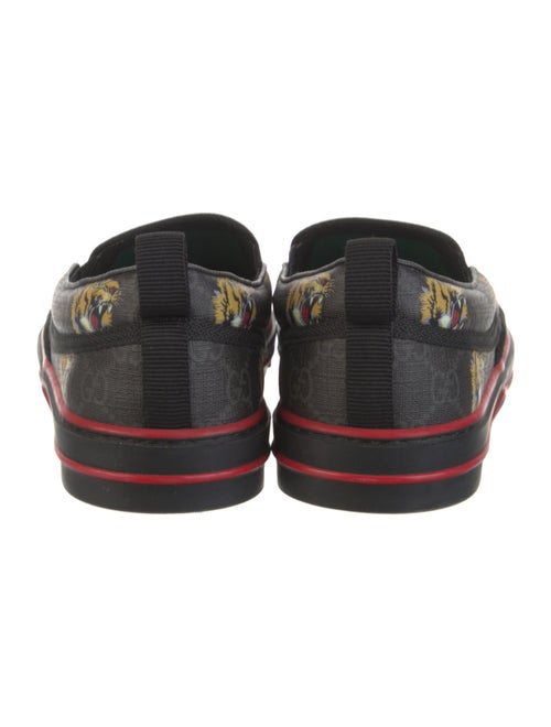 Gucci GG Supreme Loafers