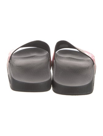 Gucci GG Supreme Rubber Slides