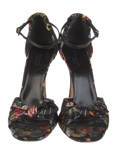 Gucci Flora Print Satin D'Orsay Pumps