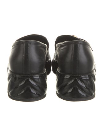 Gucci Interlocking G Logo Leather Loafers