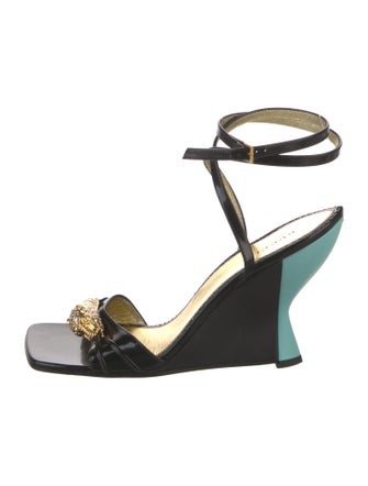 Gucci Tiger Head Accent Patent Leather Sandals