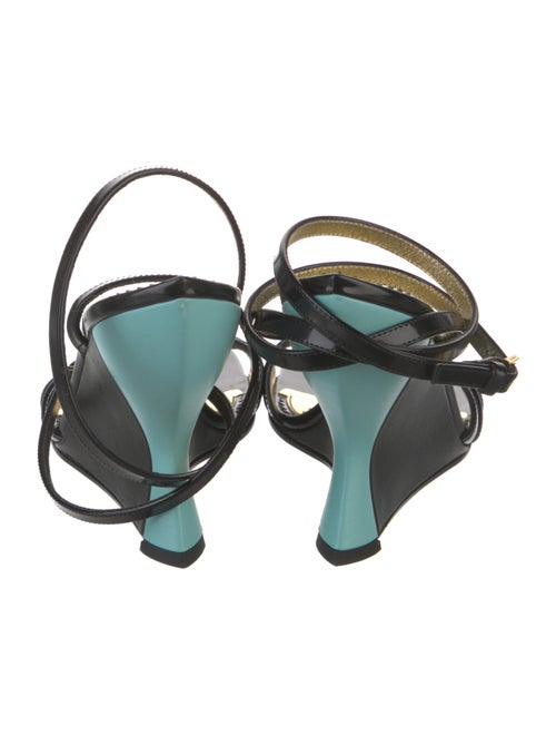 Gucci Tiger Head Accent Patent Leather Sandals