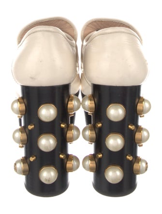Gucci Faux Pearl Accents Leather Pumps