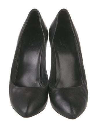 Gucci Interlocking G Logo Leather Pumps