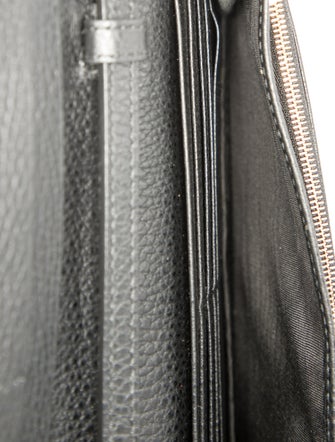 Gucci Signature Swing