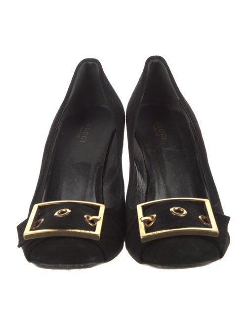 Gucci Suede Pumps