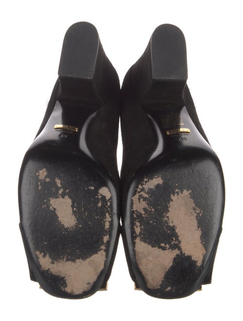 Gucci Suede Pumps