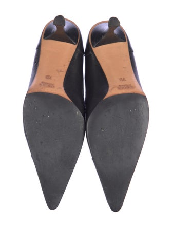Gucci Leather Pumps