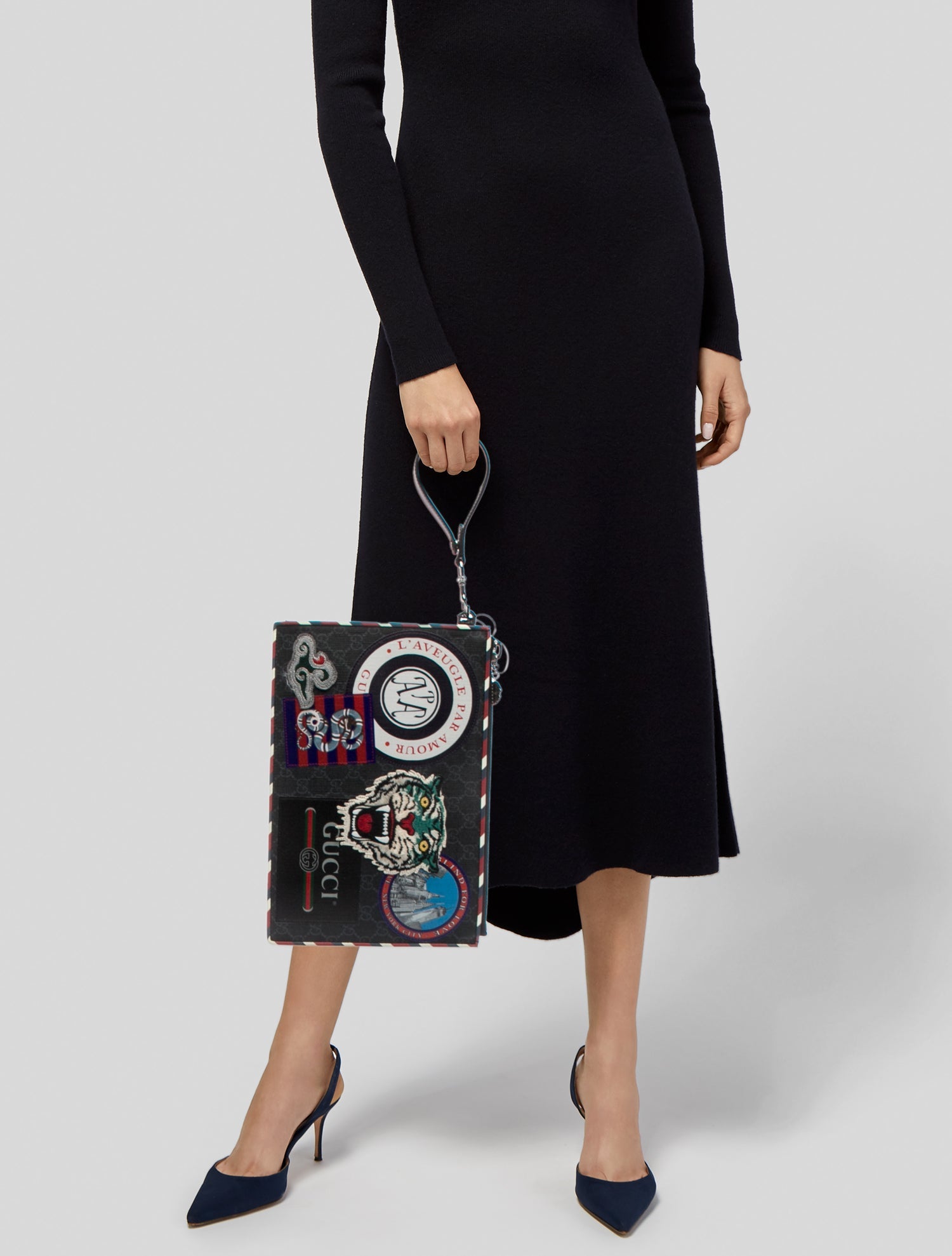 Gucci GG Supreme Courrier w/ Tags