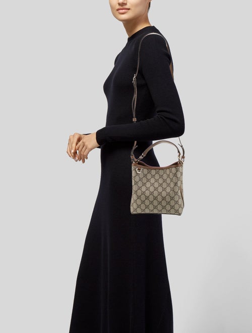 Gucci GG Supreme supreme emblem