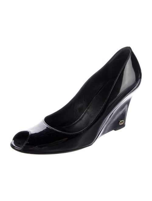 Gucci Interlocking G Logo Patent Leather Pumps