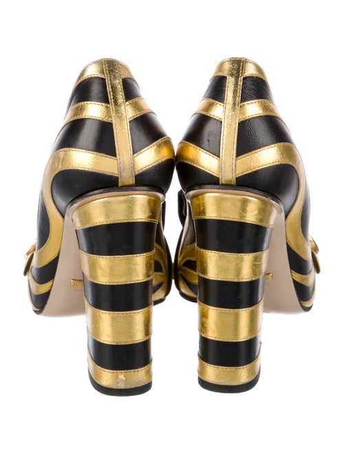 Gucci Double G Logo Leather Pumps