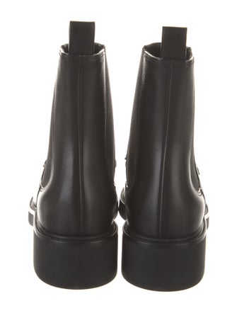 Gucci Chain-Link Accent Leather Chelsea Boots