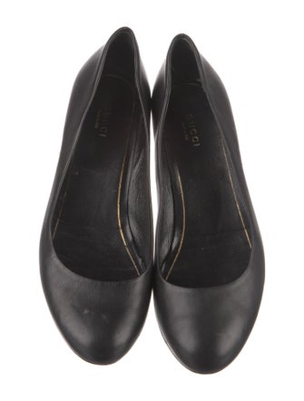 Gucci Leather Studded Accents Pumps