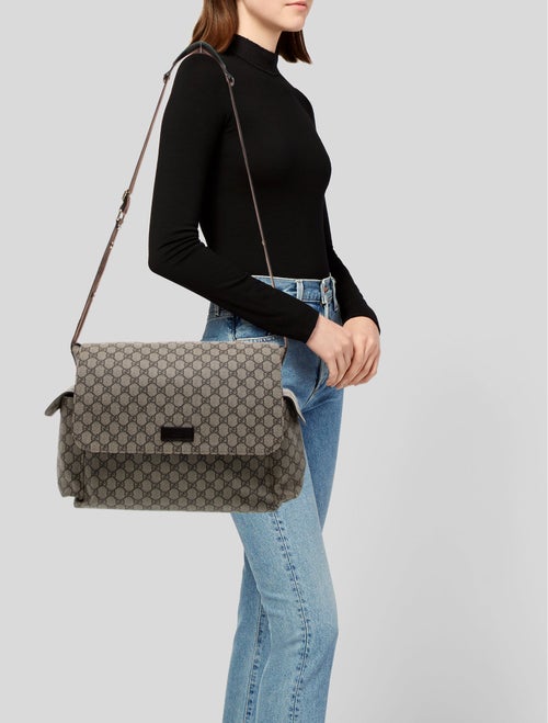 Gucci GG Supreme Messenger Bag
