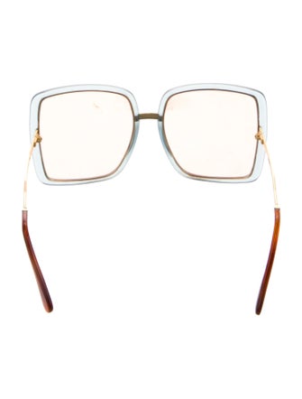 Gucci Oversize Tinted Sunglasses