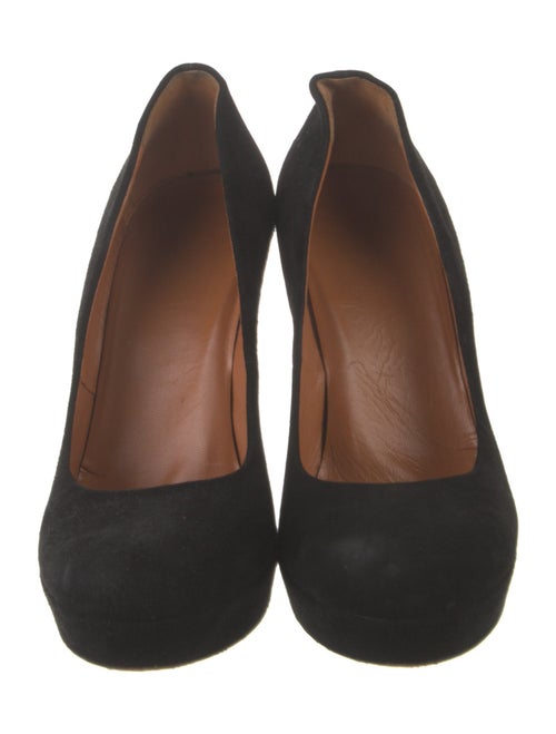 Gucci Suede Pumps
