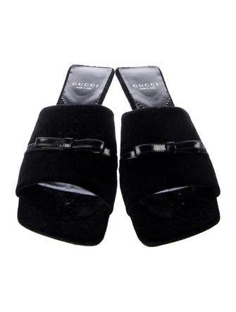 Gucci Velvet Bow Accents Slides