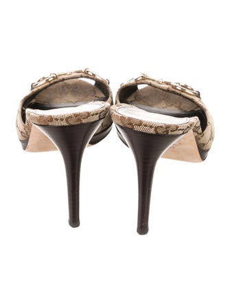 Gucci GG Canvas Canvas Slides