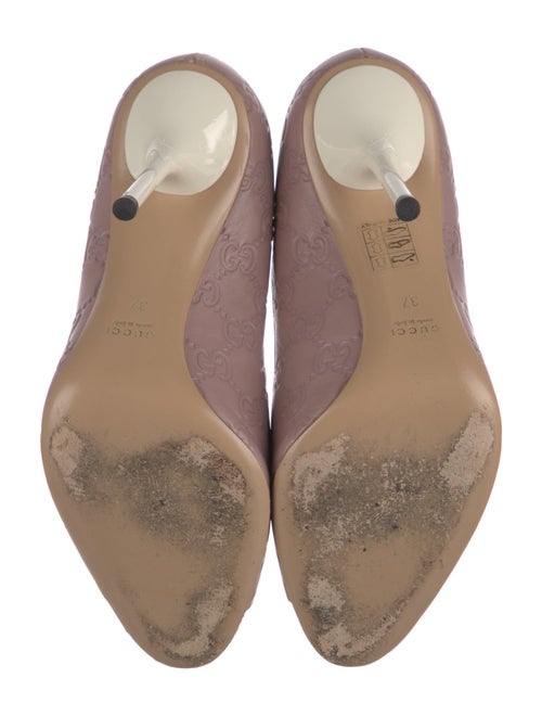 Gucci GG Signature Leather Pumps
