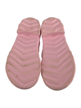 Gucci Rubber Flip Flops