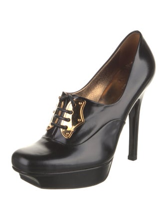 Gucci Leather Pumps