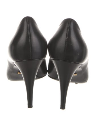 Gucci Leather Pumps