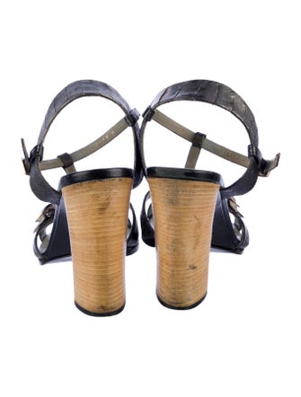 Gucci Leather Animal Print T-Strap Sandals