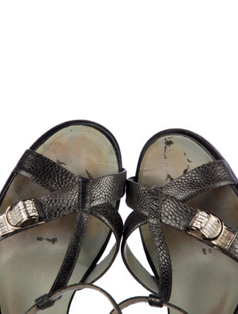 Gucci Leather Animal Print T-Strap Sandals