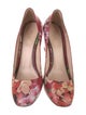Gucci Blooms Print Leather Pumps