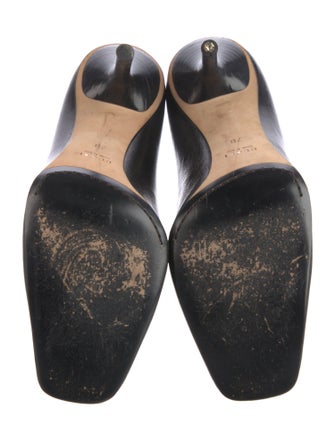 Gucci Leather Pumps
