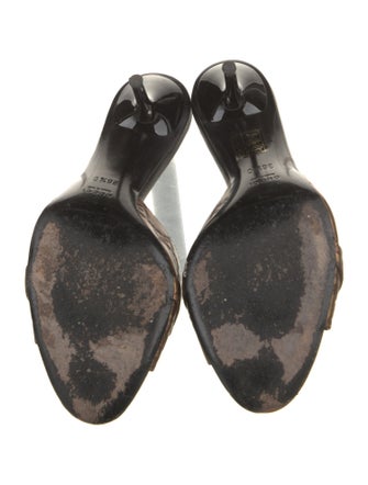 Gucci GG Logo Leather Slides