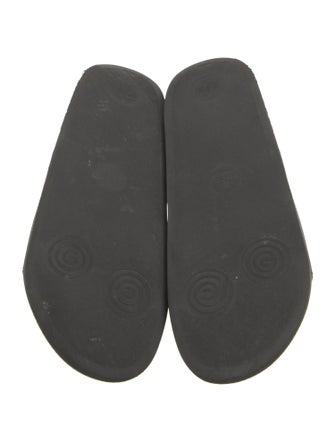 Gucci GG Supreme Slides